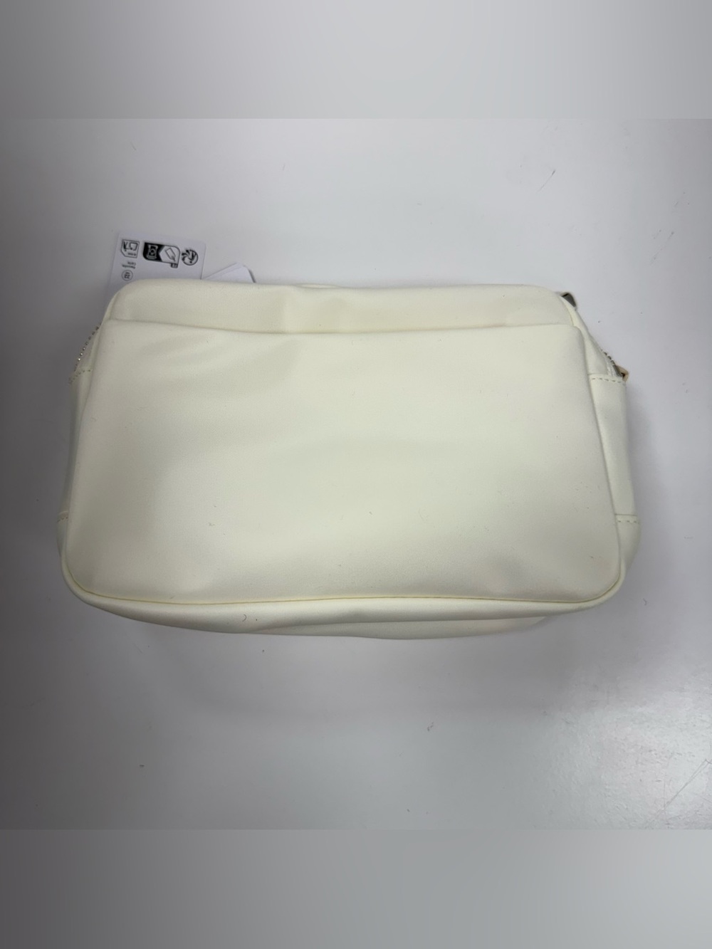 LuluLemon Everywhere Crossbody 2L in Coconut Ivory/Oxford Red/Walnut Crunch/Gold - Picture 4 of 7